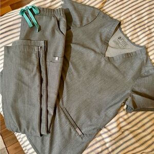 Figs scrubs size small